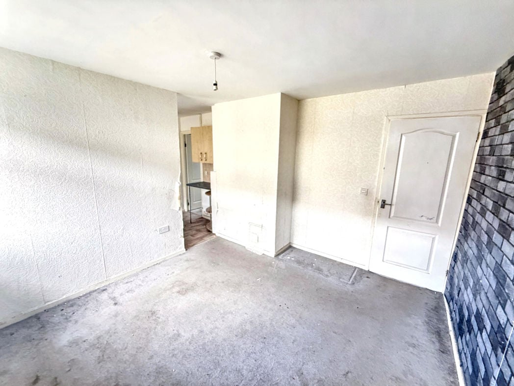 Property image 5 of 12