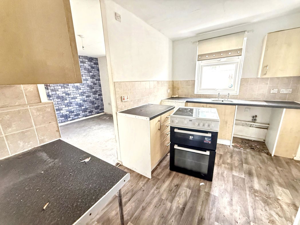 Property image 4 of 12