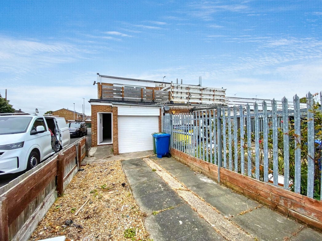 Property image 8 of 11