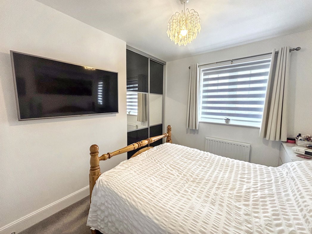 Another Bedroom Image