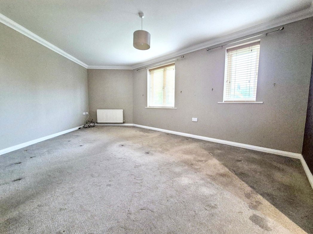 Property image 2 of 11