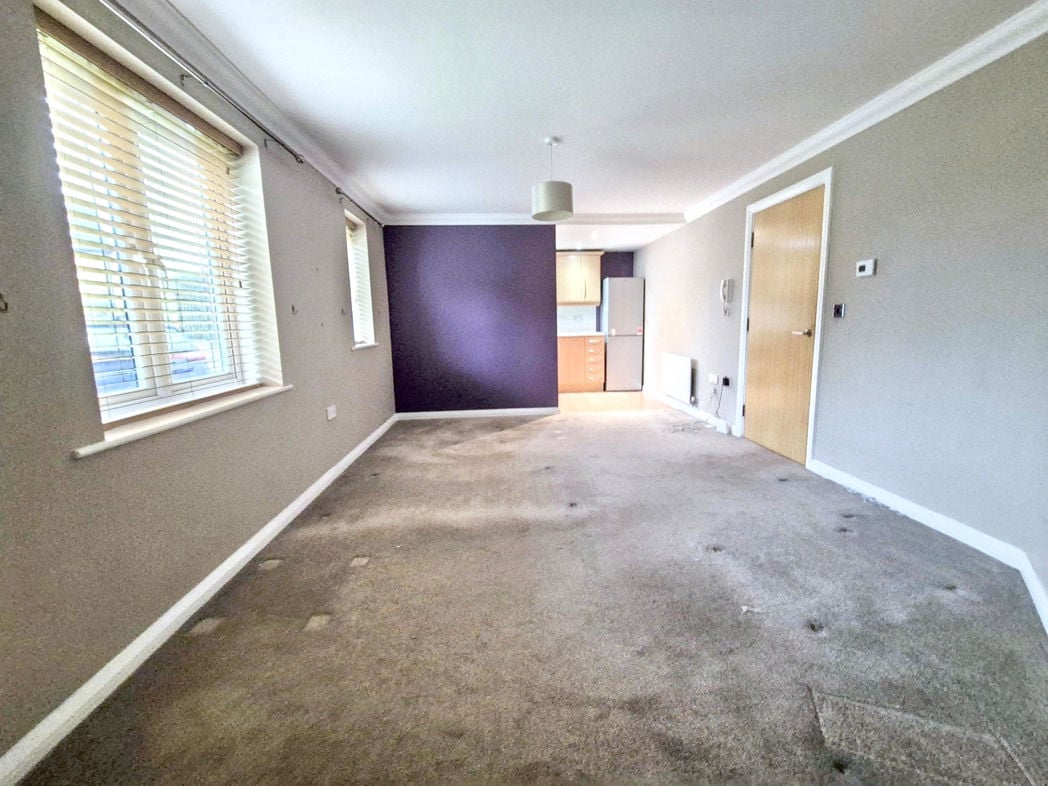 Property image 5 of 11