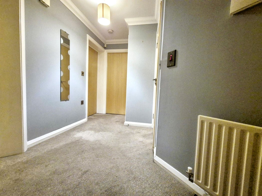 Property image 4 of 11