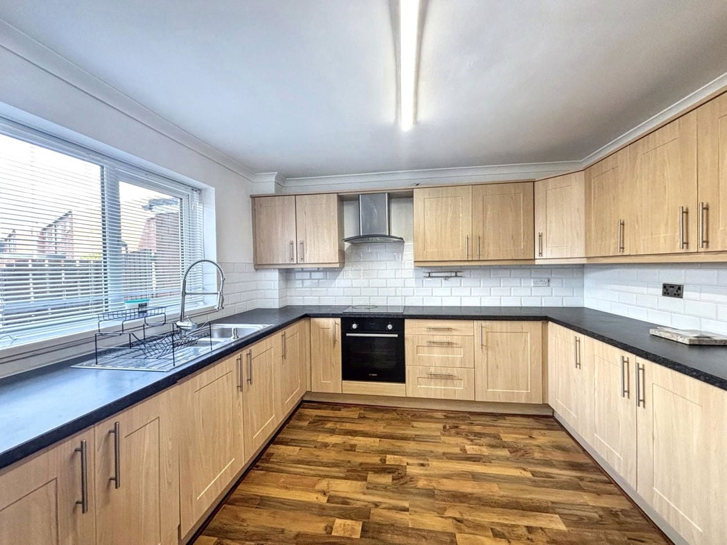 Property image 2 of 11