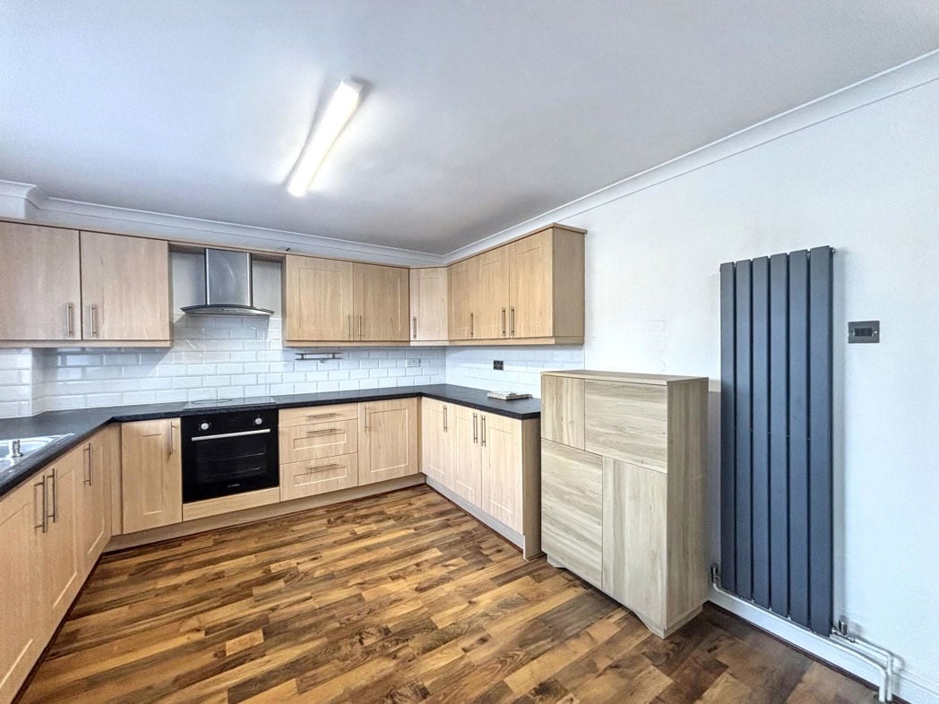 Property image 3 of 11