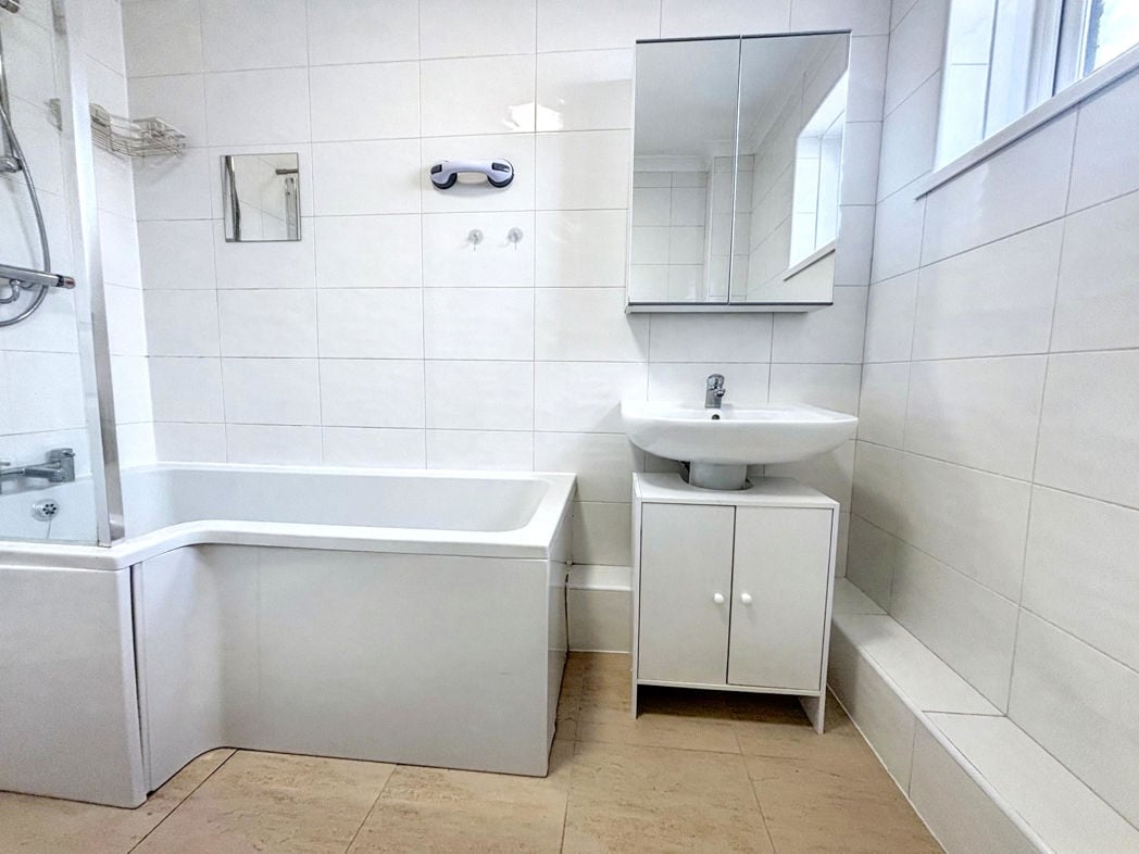 Property image 11 of 11