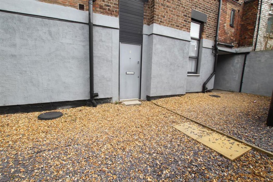 Property image 5 of 6
