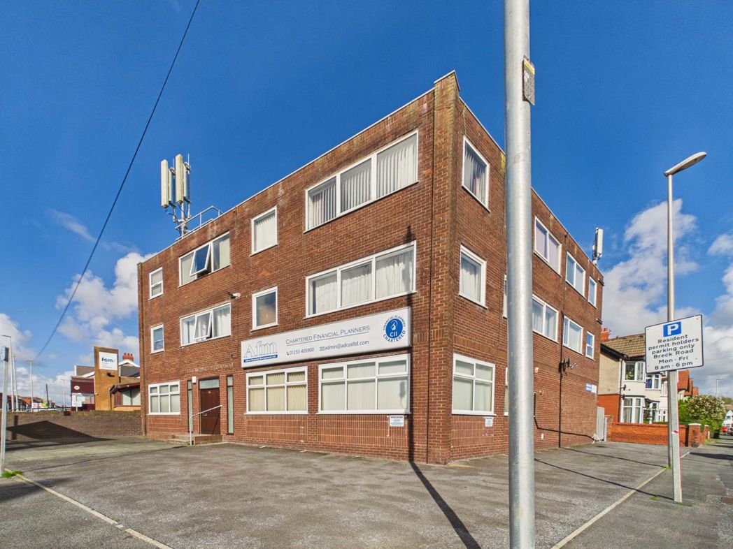 Property image 2 of 15