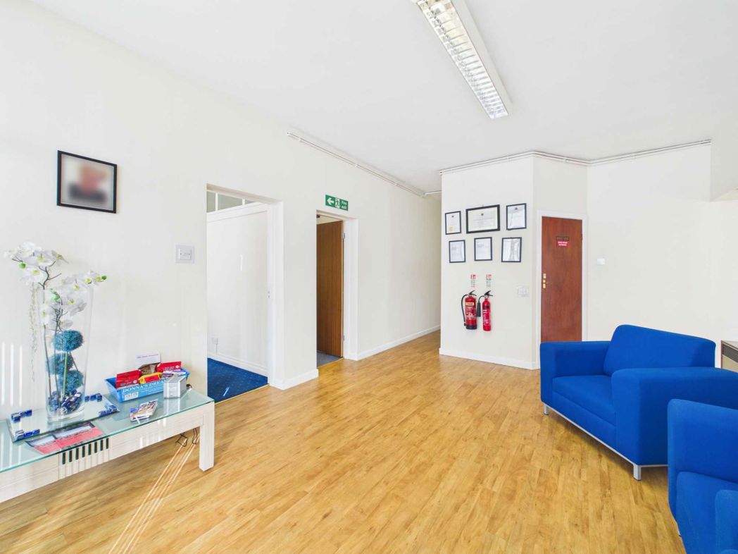 Property image 4 of 15