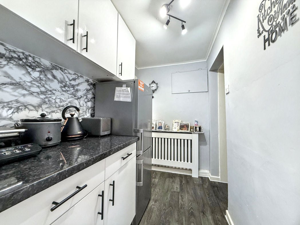Property image 2 of 8
