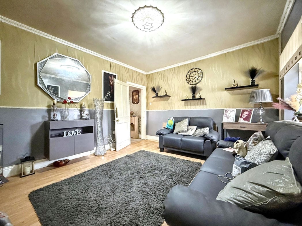 Property image 4 of 8