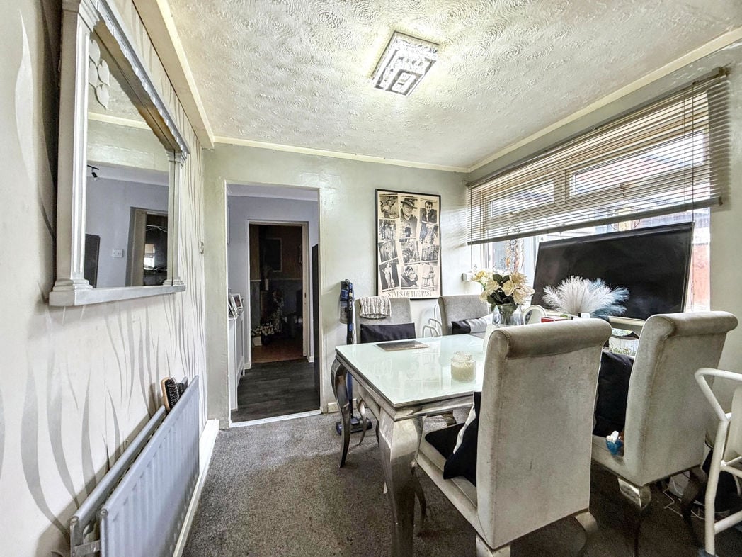 Property image 6 of 8
