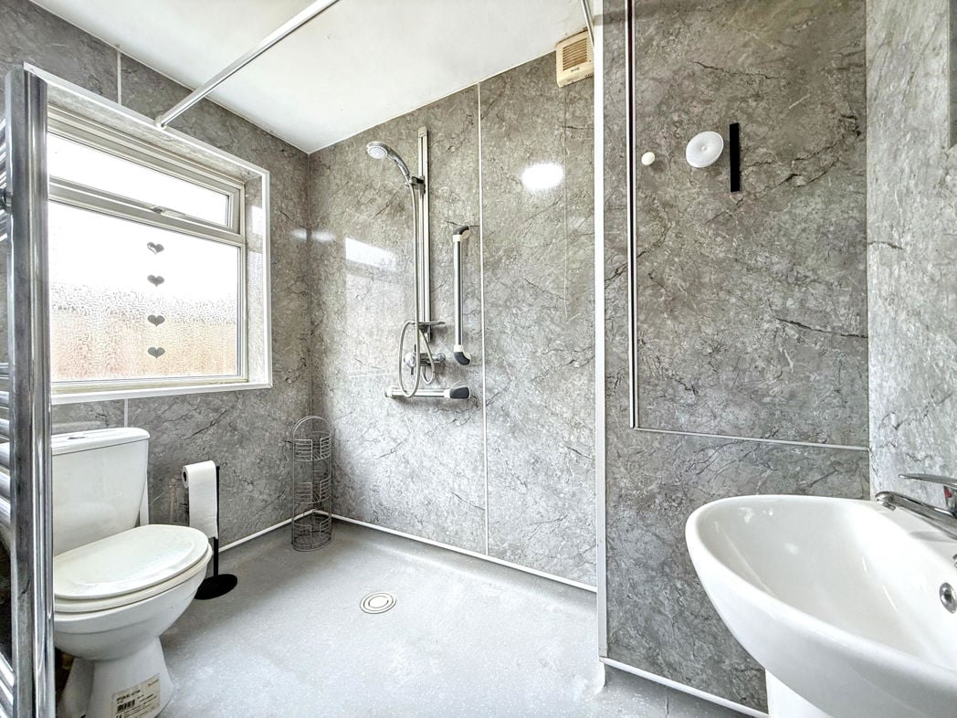 Property image 8 of 8