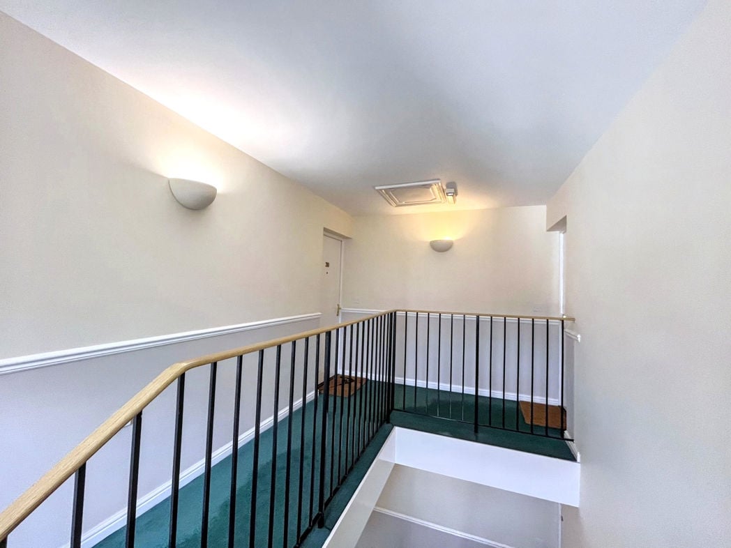 Property image 12 of 17