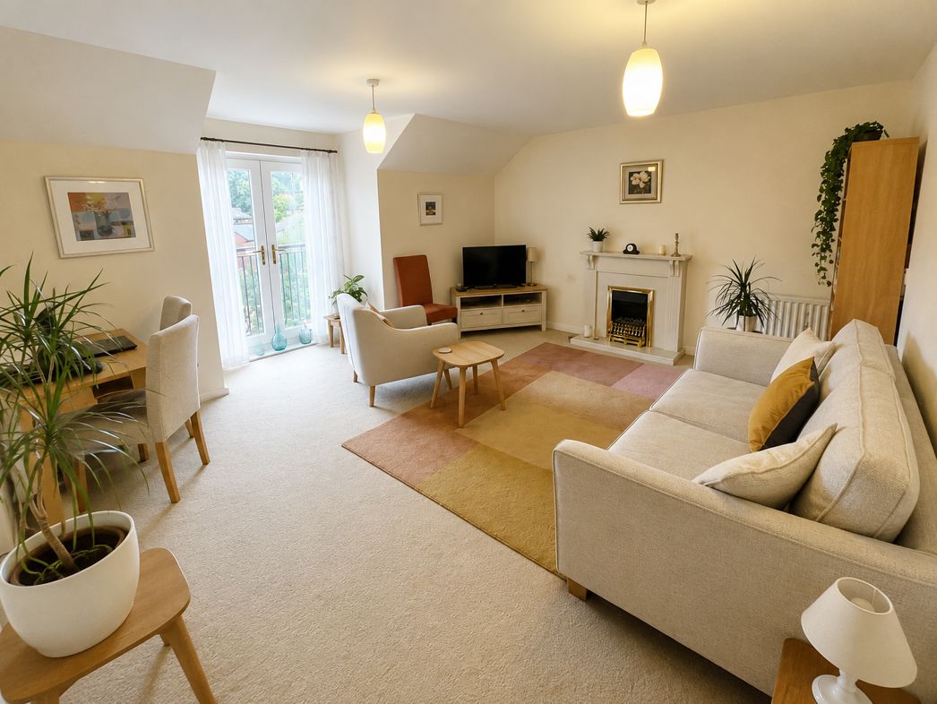 Property image 2 of 17