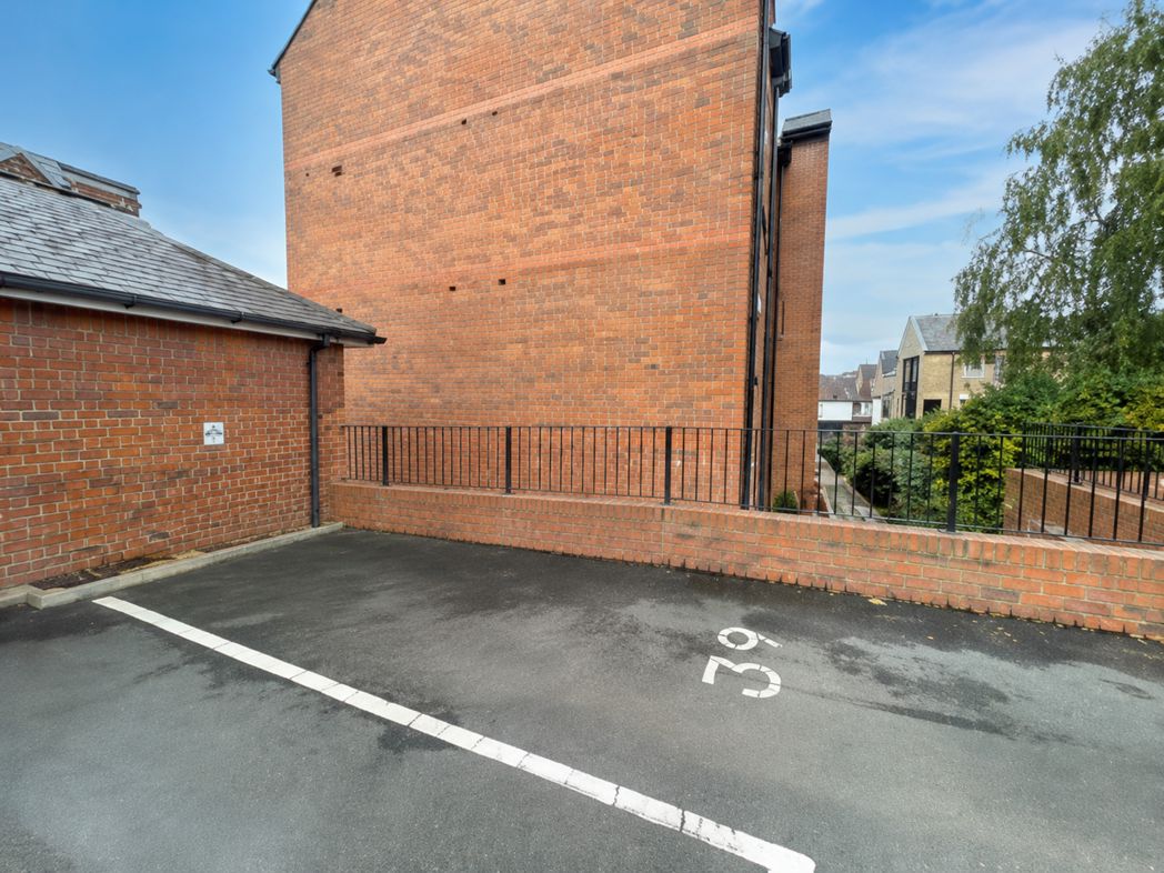 Property image 17 of 17