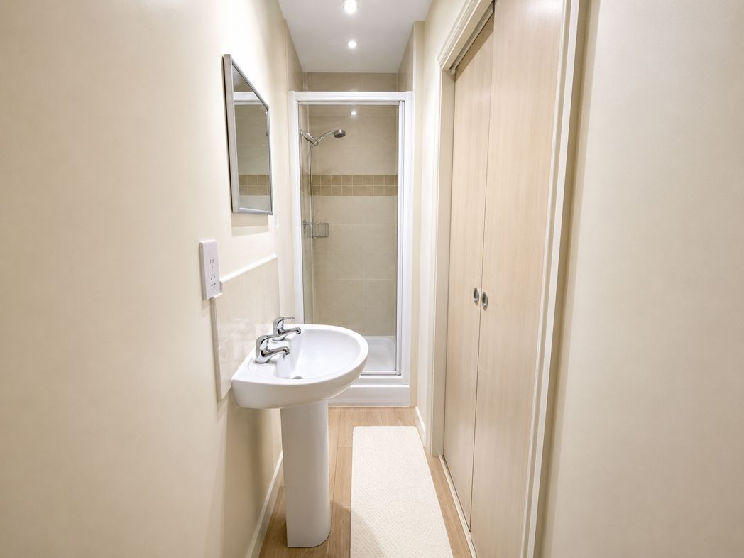 Property image 10 of 17