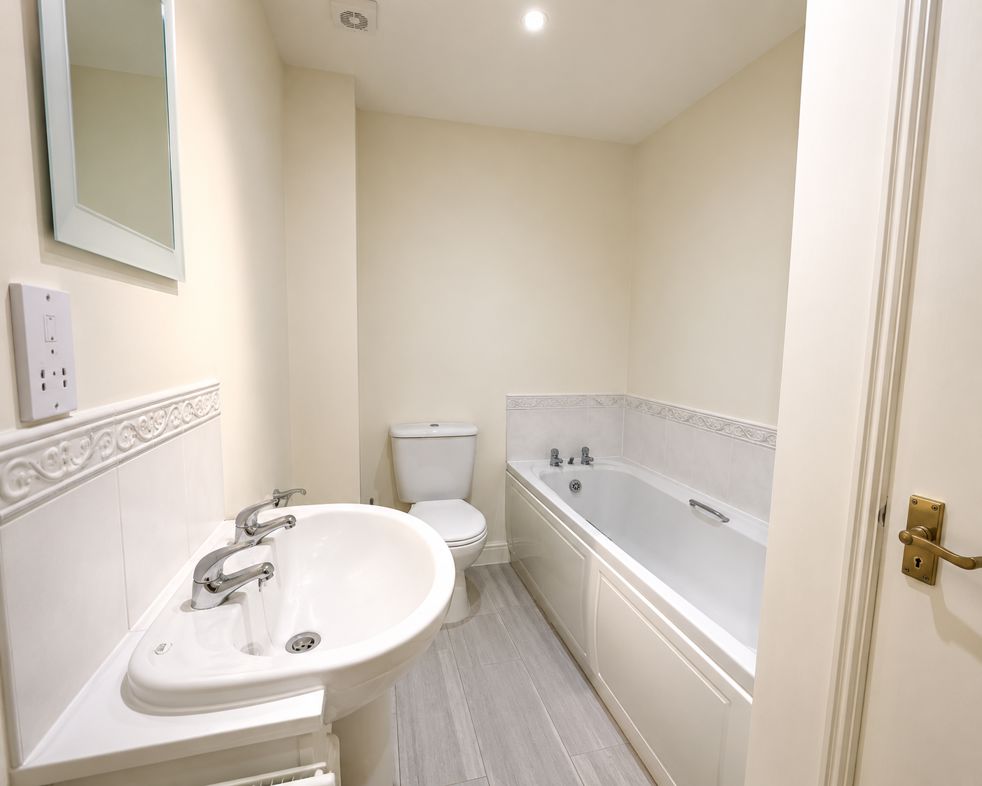 Property image 6 of 17