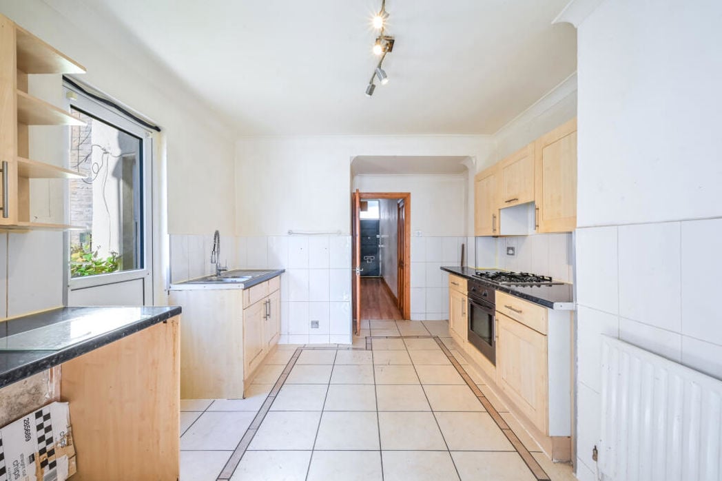 Property image 16 of 18