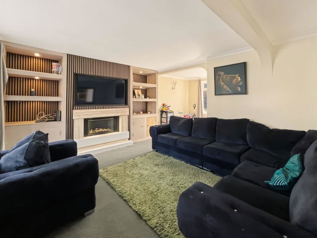 Property image 2 of 28