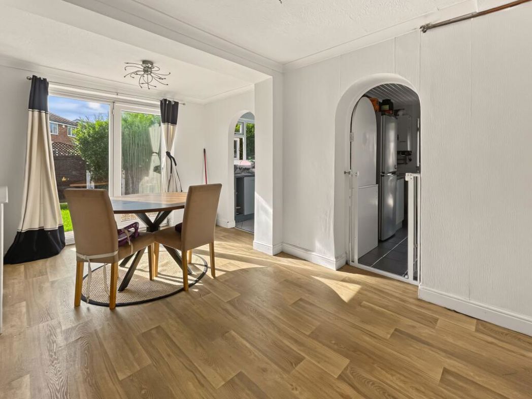 Property image 4 of 28