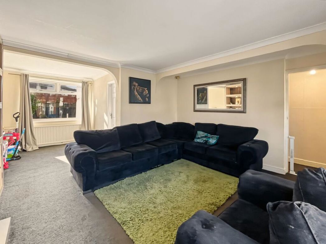 Property image 7 of 28