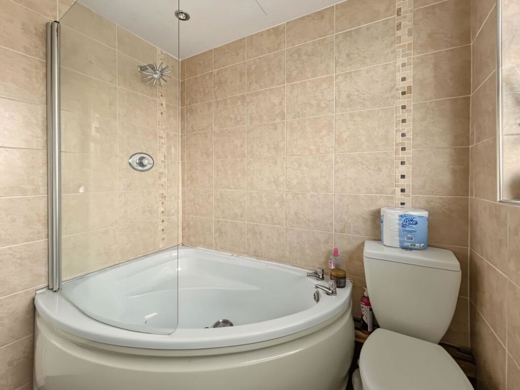 Property image 12 of 28