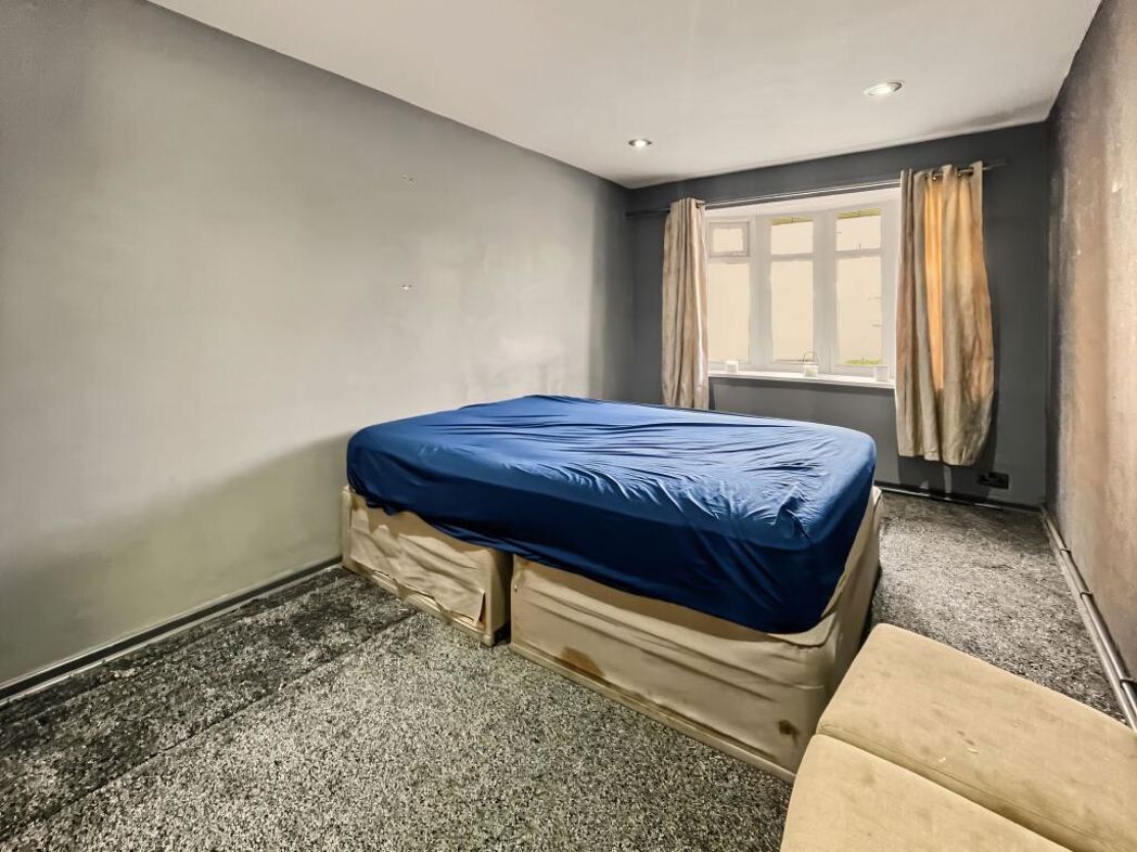 Property image 19 of 28