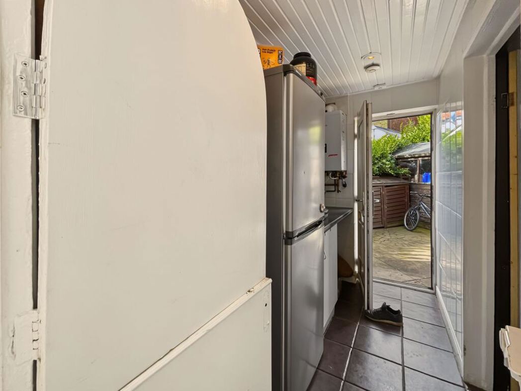 Property image 10 of 28