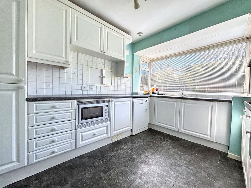 Property image 4 of 16