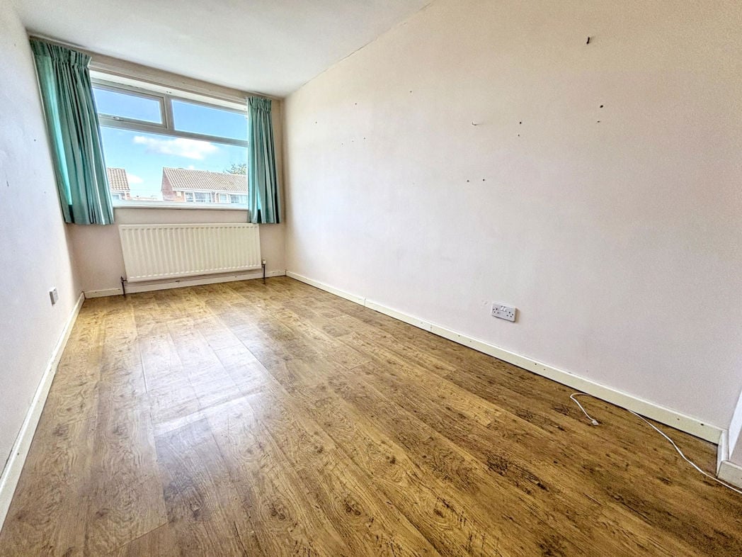 Property image 11 of 16
