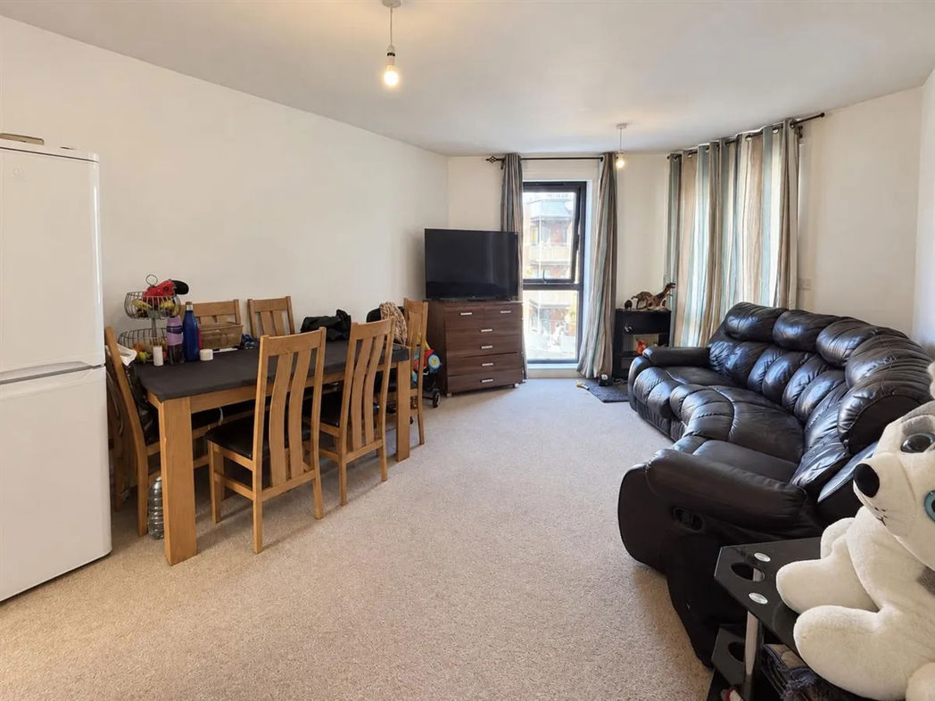 Property image 3 of 15