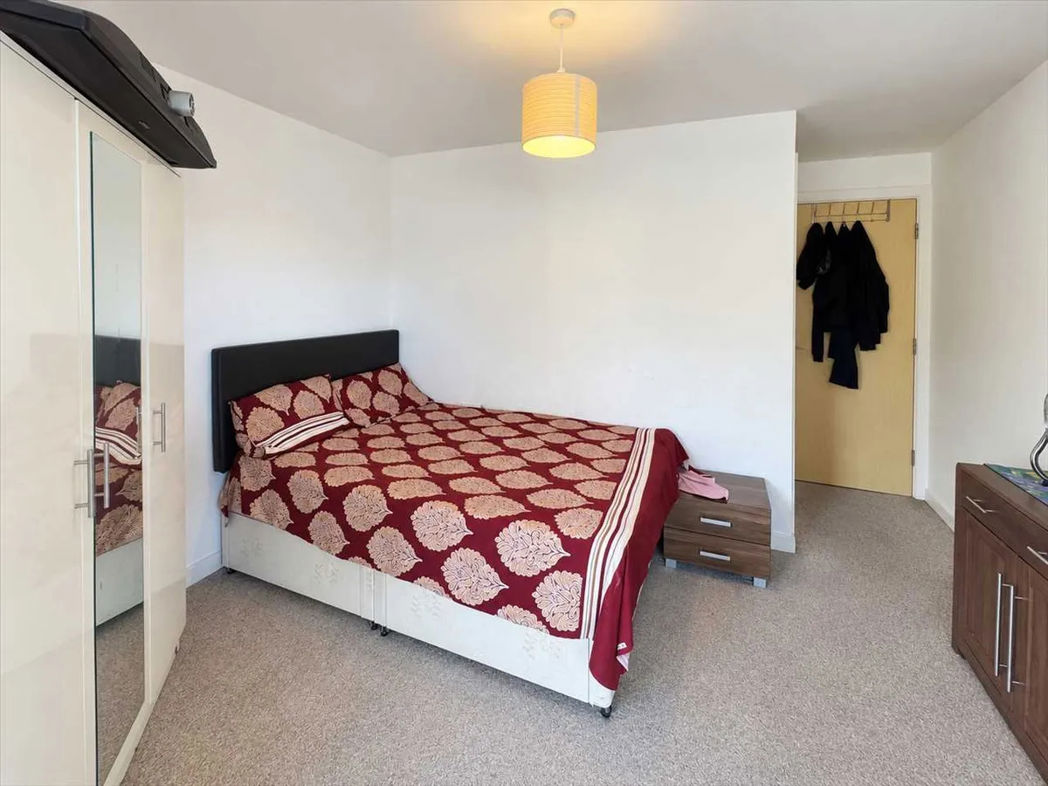 Property image 11 of 15