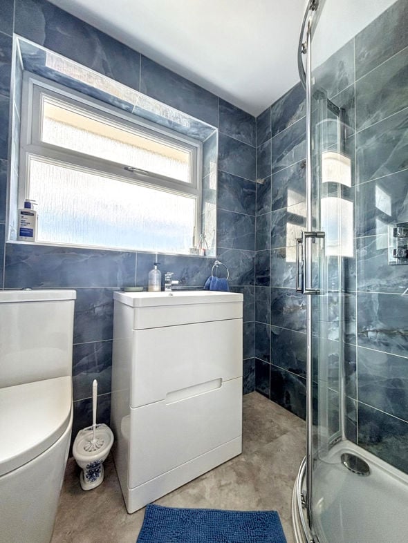 Family Shower Room
