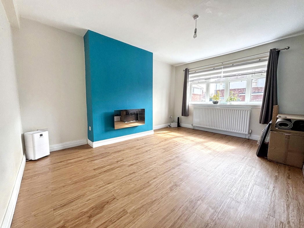 Property image 2 of 11