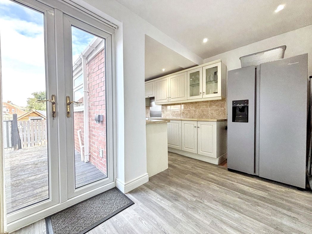 Property image 3 of 11