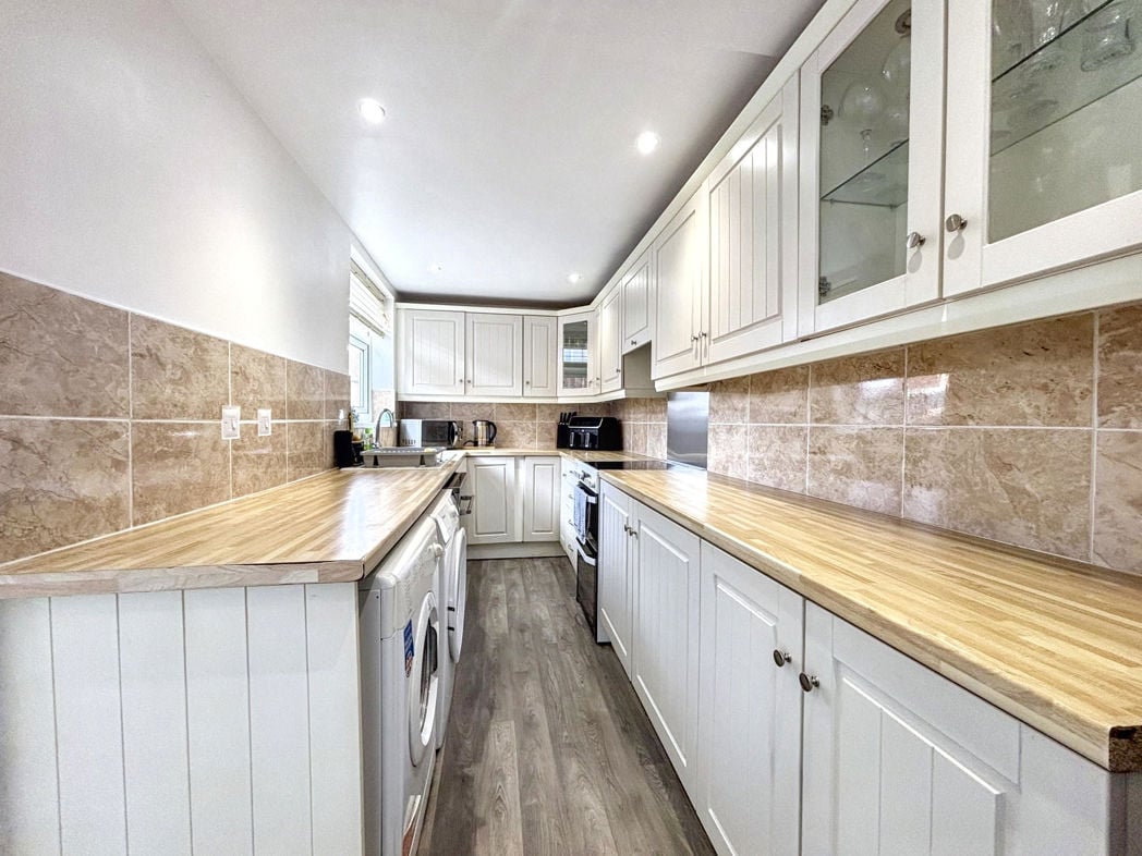 Property image 5 of 11