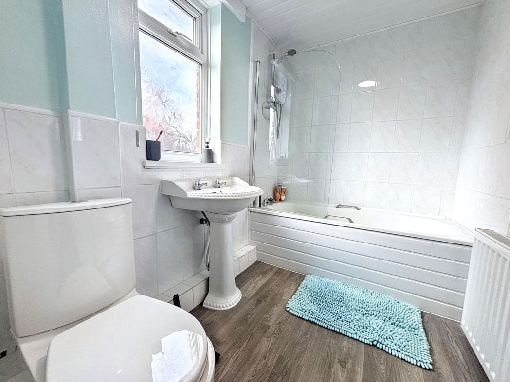Property image 6 of 11