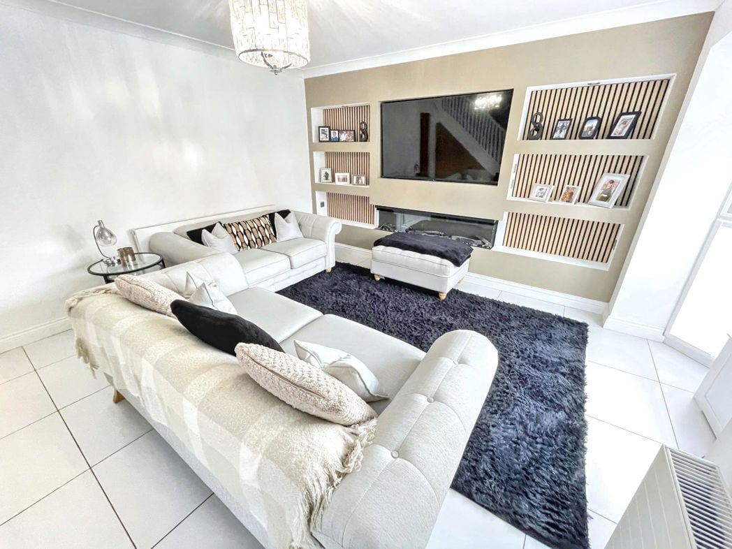 Property image 3 of 15