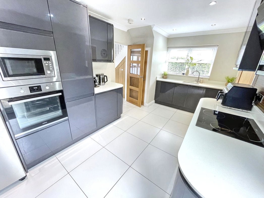Property image 5 of 15