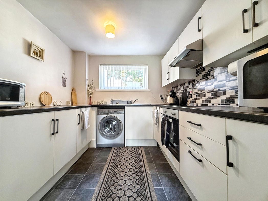 Property image 6 of 18