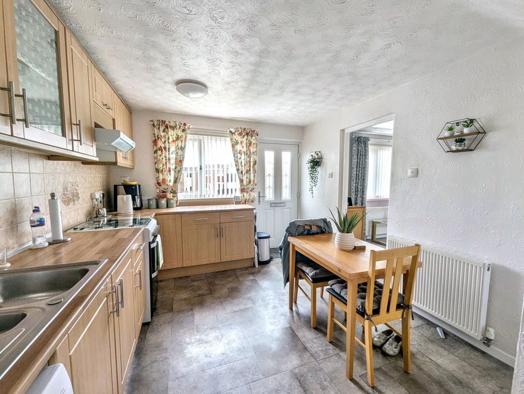 Property image 2 of 11