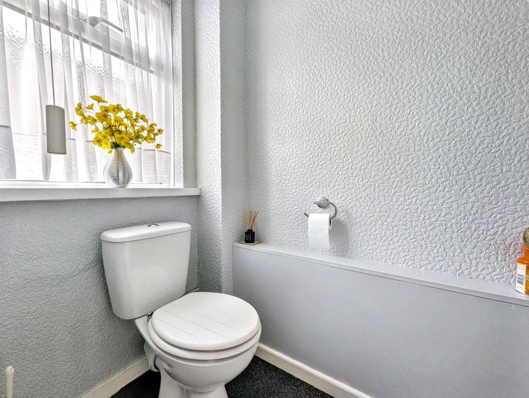 Property image 5 of 11