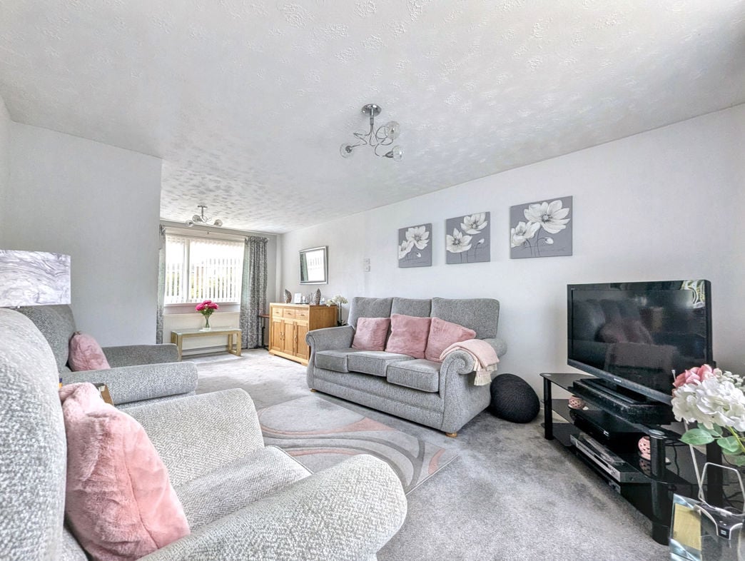 Property image 3 of 11