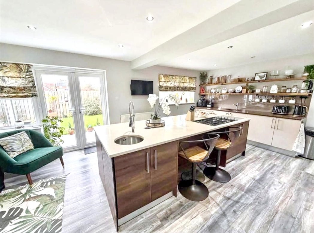 Property image 6 of 24