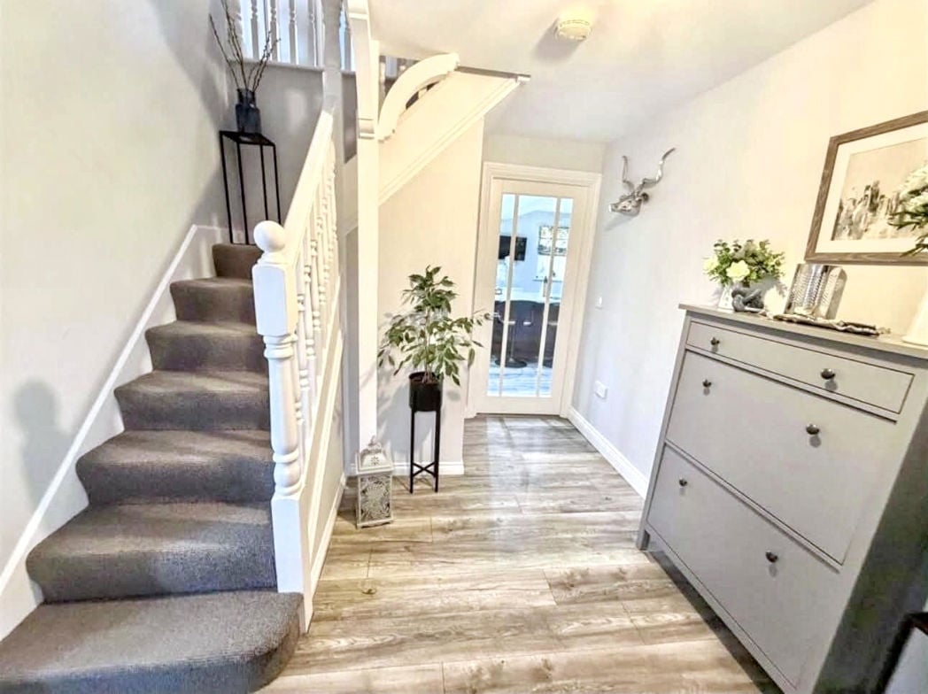 Property image 5 of 24
