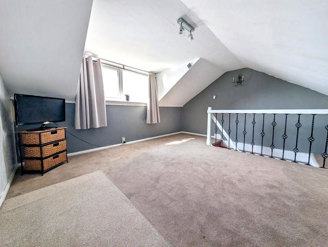 Property image 13 of 16