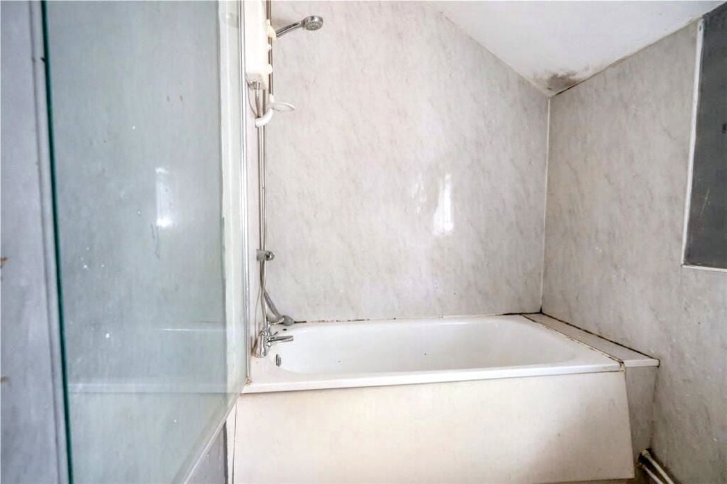 Property image 16 of 19