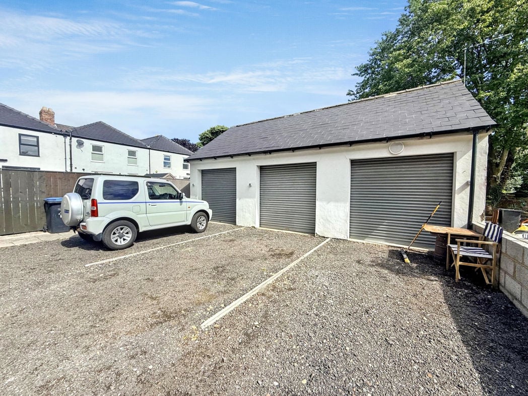 Garage