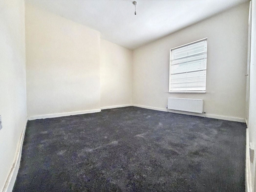 Property image 5 of 8